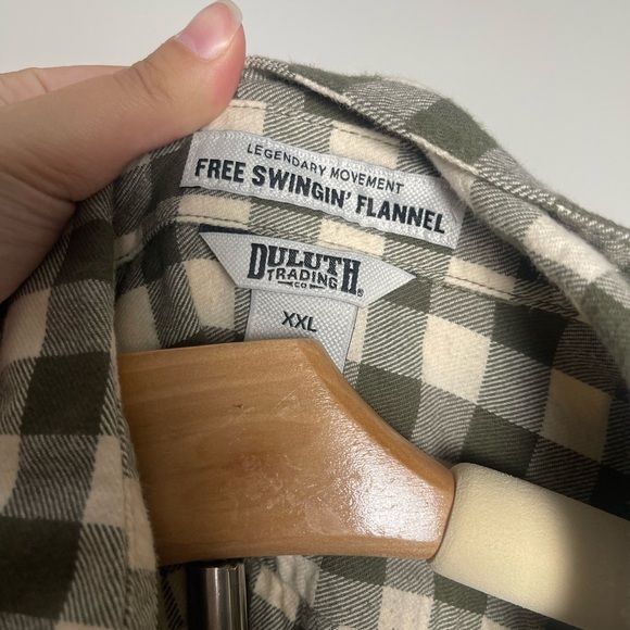Duluth Trading co. | The Free Swingin’ Flannel Green Check - Picture 4 of 5